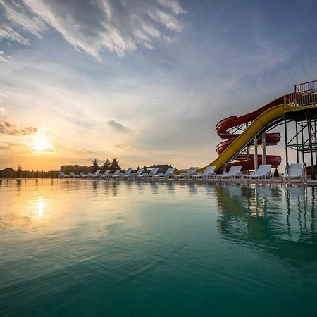Hotel Intergaj Bijeljina Exteriör bild