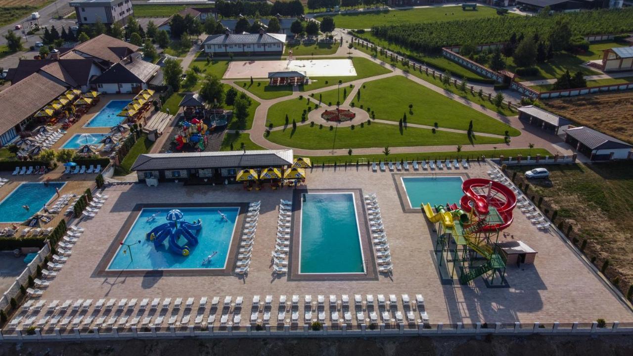 Hotel Intergaj Bijeljina Exteriör bild