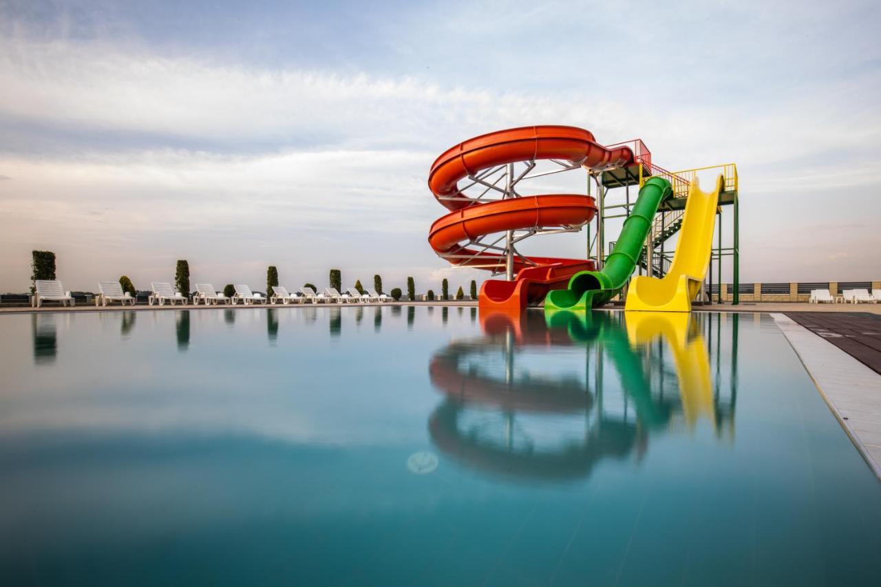 Hotel Intergaj Bijeljina Exteriör bild
