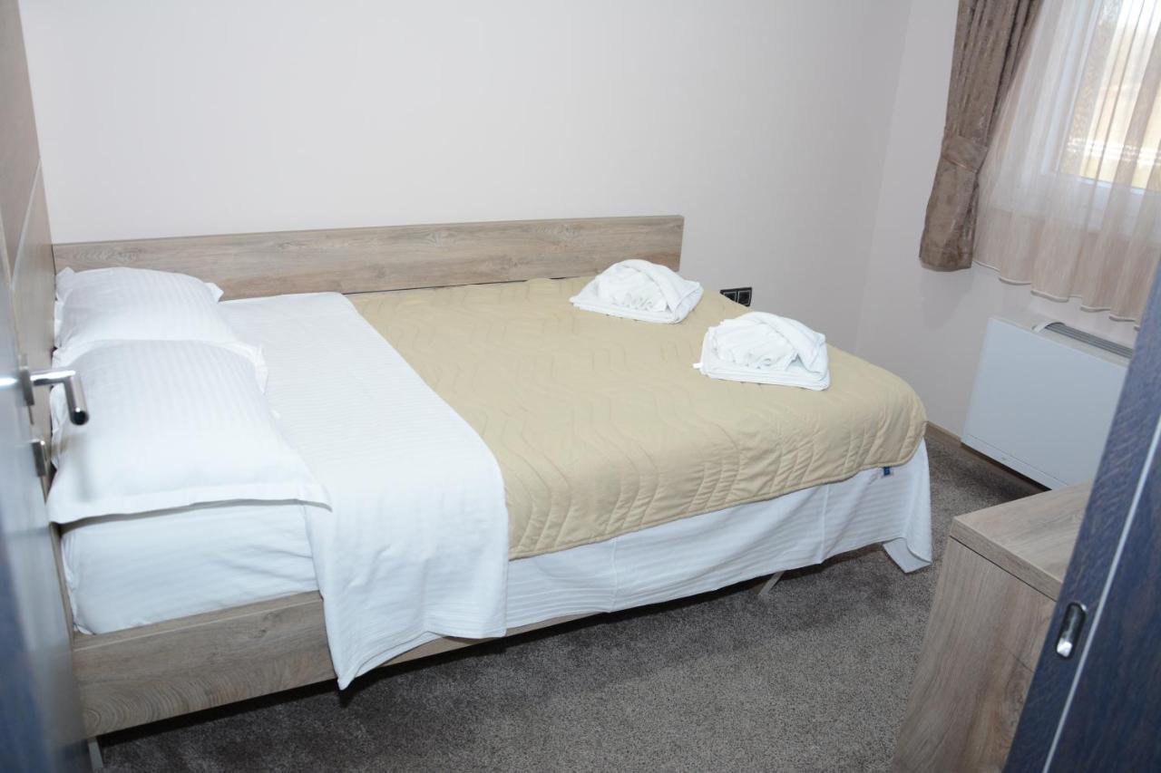 Hotel Intergaj Bijeljina Exteriör bild