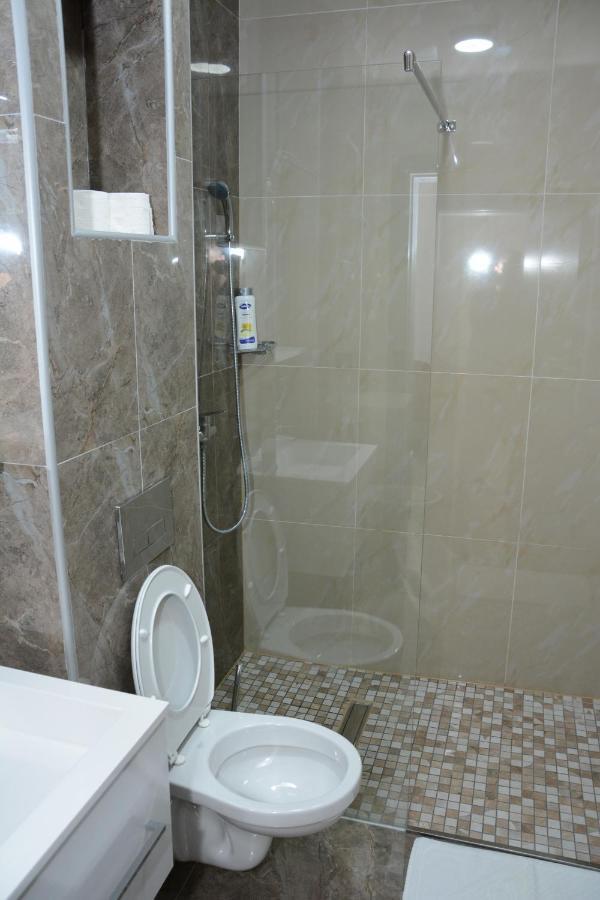 Hotel Intergaj Bijeljina Exteriör bild